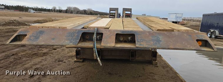 image for item ES2855 2000 Entyre HFR50TD4-T1 lowboy equipment trailer