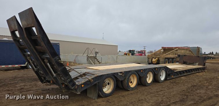 image for item ES2855 2000 Entyre HFR50TD4-T1 lowboy equipment trailer