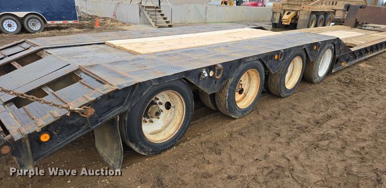 image for item ES2855 2000 Entyre HFR50TD4-T1 lowboy equipment trailer