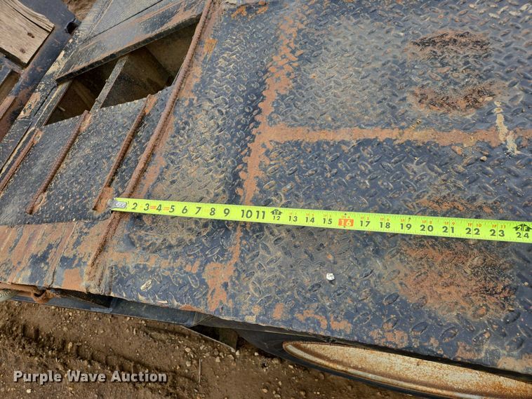 image for item ES2855 2000 Entyre HFR50TD4-T1 lowboy equipment trailer