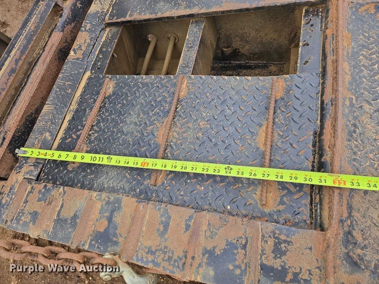 image for item ES2855 2000 Entyre HFR50TD4-T1 lowboy equipment trailer