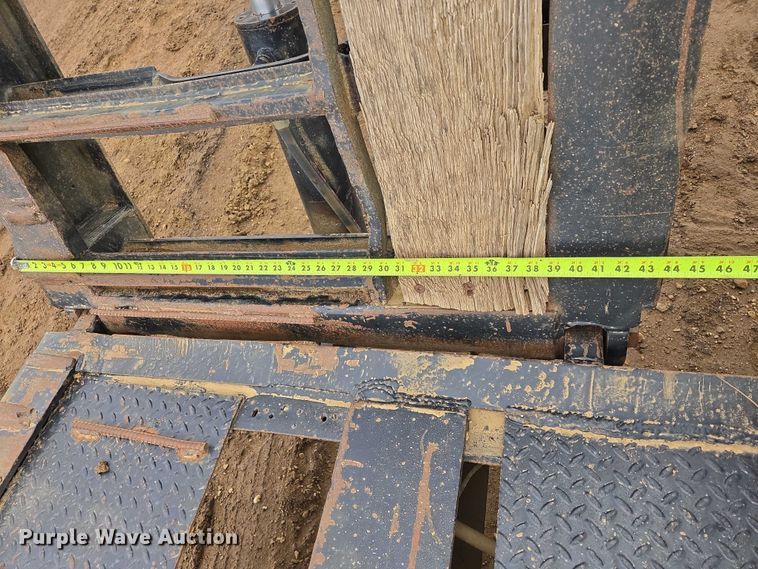 image for item ES2855 2000 Entyre HFR50TD4-T1 lowboy equipment trailer