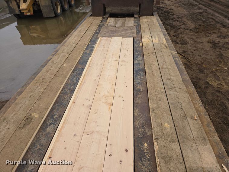 image for item ES2855 2000 Entyre HFR50TD4-T1 lowboy equipment trailer