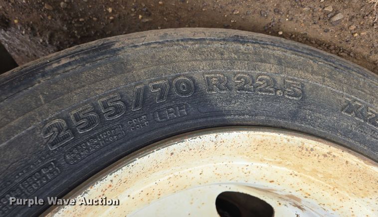 image for item ES2855 2000 Entyre HFR50TD4-T1 lowboy equipment trailer