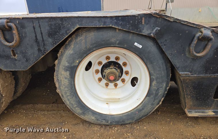 image for item ES2855 2000 Entyre HFR50TD4-T1 lowboy equipment trailer