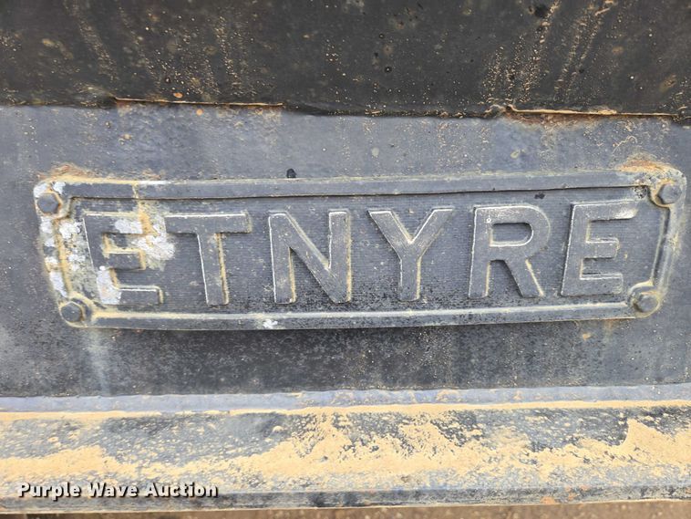 image for item ES2855 2000 Entyre HFR50TD4-T1 lowboy equipment trailer
