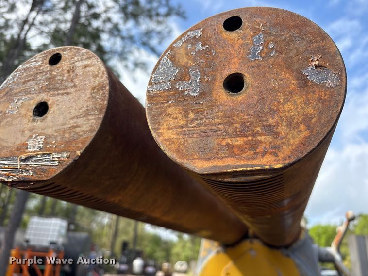 image for item ES8738 Kearney & Trecker TF-20 milling machine