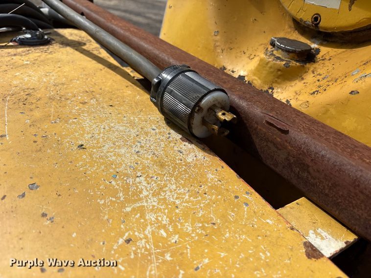 image for item ES8738 Kearney & Trecker TF-20 milling machine