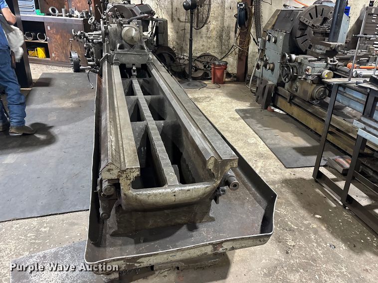 image for item ES8739 Axelson metal lathe