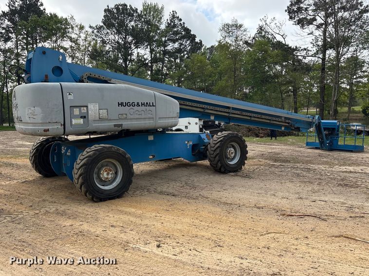 image for item ES8741 2010 Genie S-125 boom lift