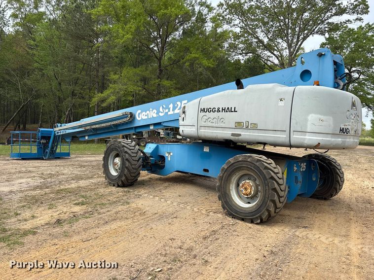 image for item ES8741 2010 Genie S-125 boom lift