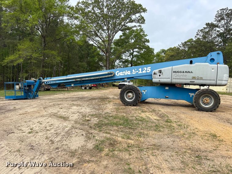 image for item ES8741 2010 Genie S-125 boom lift