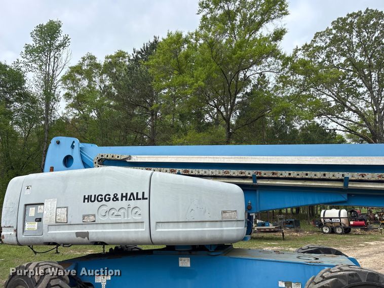 image for item ES8741 2010 Genie S-125 boom lift