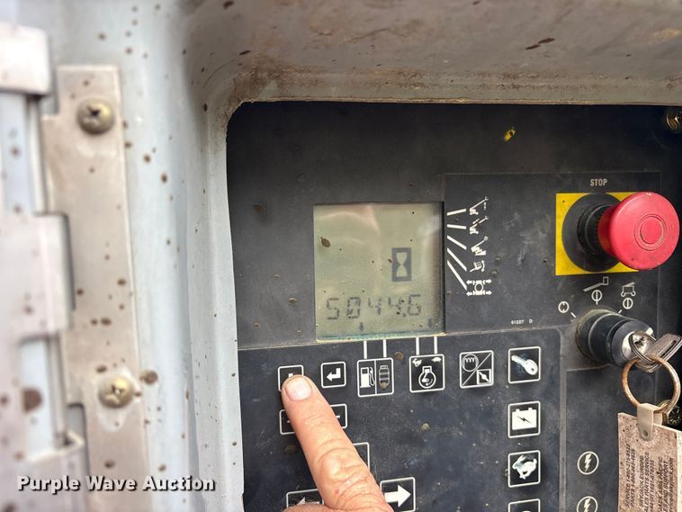 image for item ES8741 2010 Genie S-125 boom lift