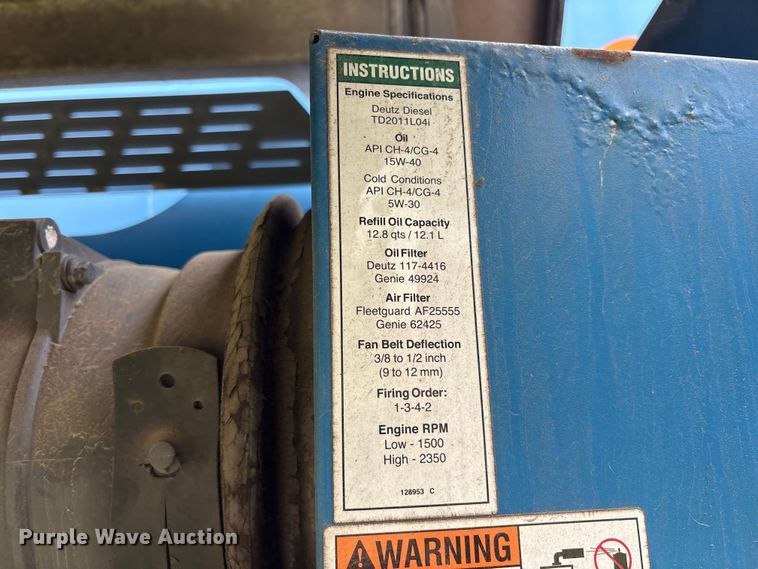 image for item ES8741 2010 Genie S-125 boom lift