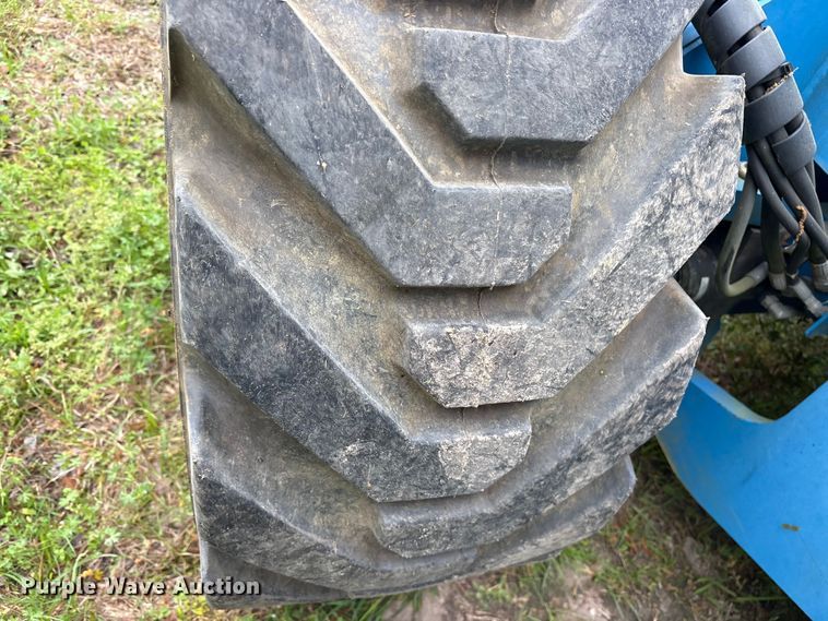 image for item ES8741 2010 Genie S-125 boom lift