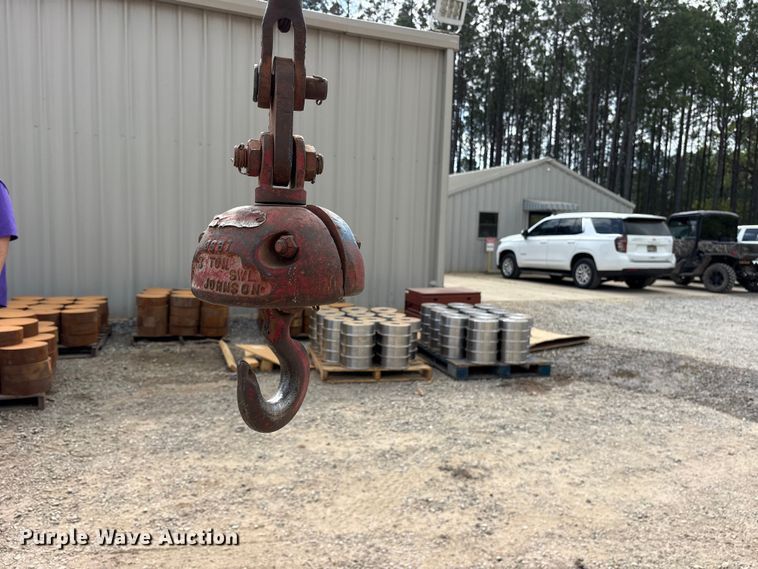 image for item ES8743 Broderson IC801A crane
