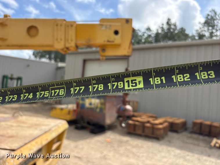 image for item ES8743 Broderson IC801A crane