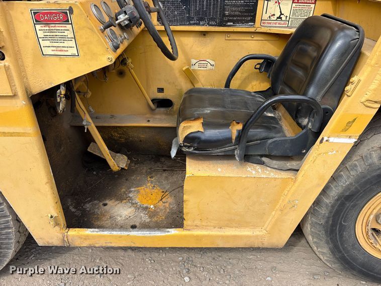 image for item ES8743 Broderson IC801A crane