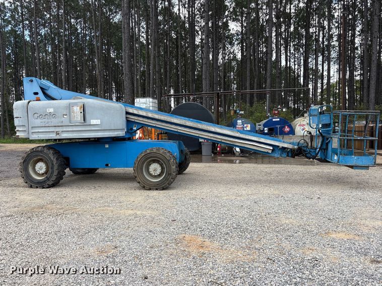 image for item ES8744 2000 Genie S-60 boom lift