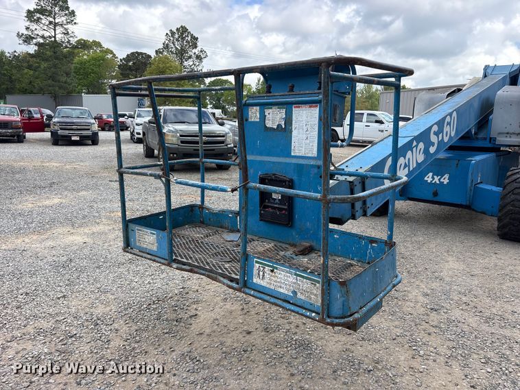 image for item ES8744 2000 Genie S-60 boom lift