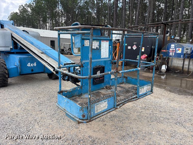 image for item ES8744 2000 Genie S-60 boom lift