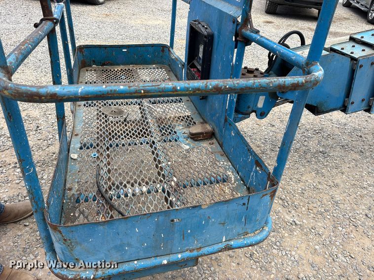 image for item ES8744 2000 Genie S-60 boom lift