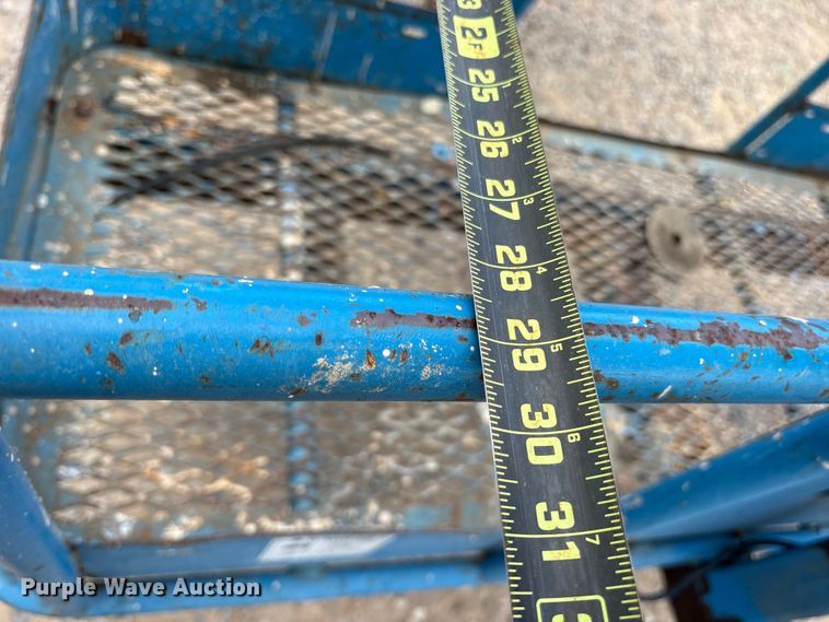 image for item ES8744 2000 Genie S-60 boom lift