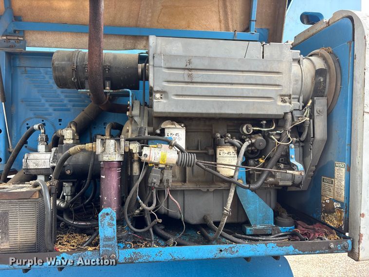 image for item ES8744 2000 Genie S-60 boom lift