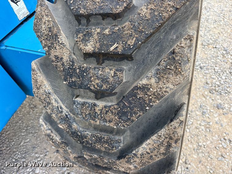 image for item ES8744 2000 Genie S-60 boom lift