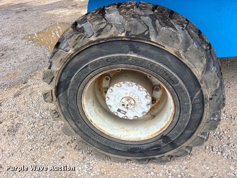 image for item ES8744 2000 Genie S-60 boom lift