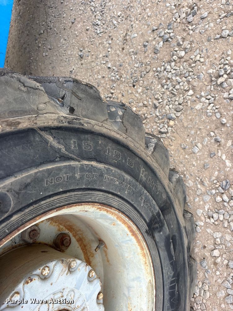 image for item ES8744 2000 Genie S-60 boom lift