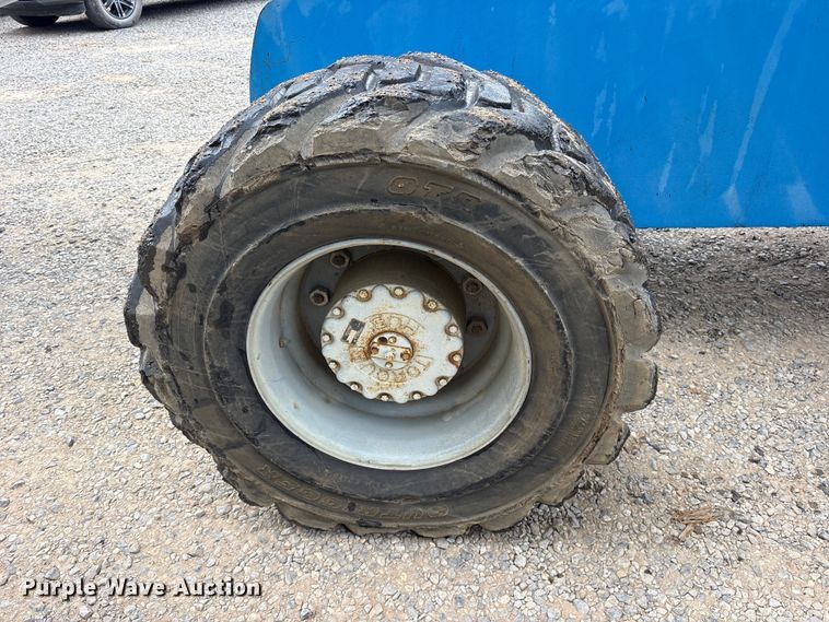 image for item ES8744 2000 Genie S-60 boom lift