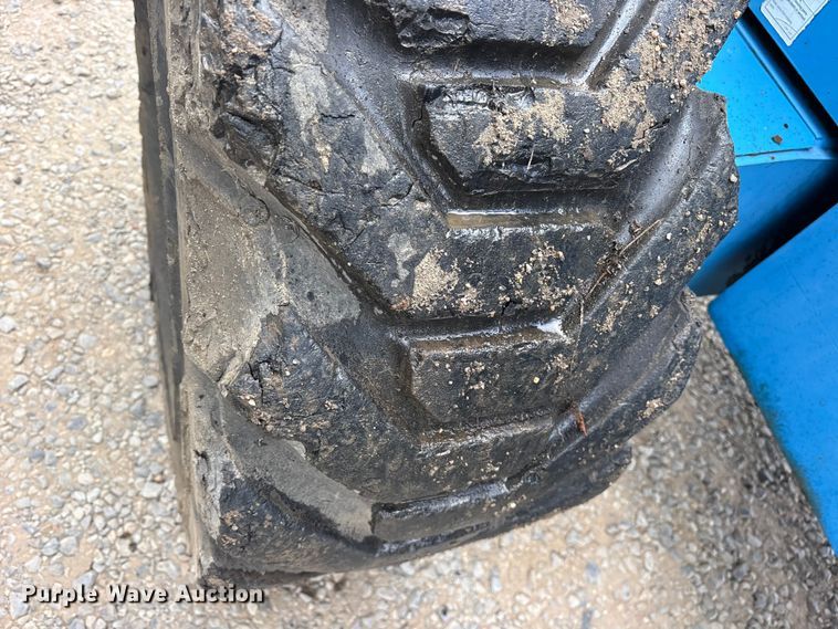 image for item ES8744 2000 Genie S-60 boom lift