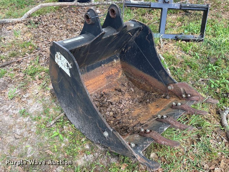 image for item ES8746 2016 JCB 980/90011 excavator bucket