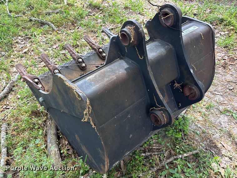 image for item ES8746 2016 JCB 980/90011 excavator bucket