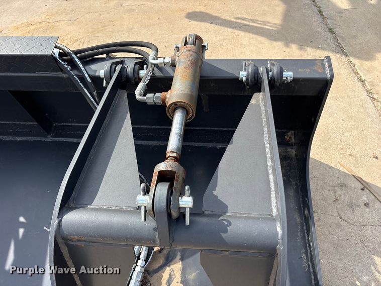 image for item ES8768 JCT skid steer grapple bucket