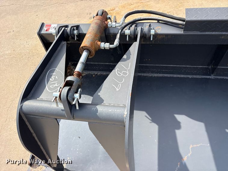 image for item ES8768 JCT skid steer grapple bucket
