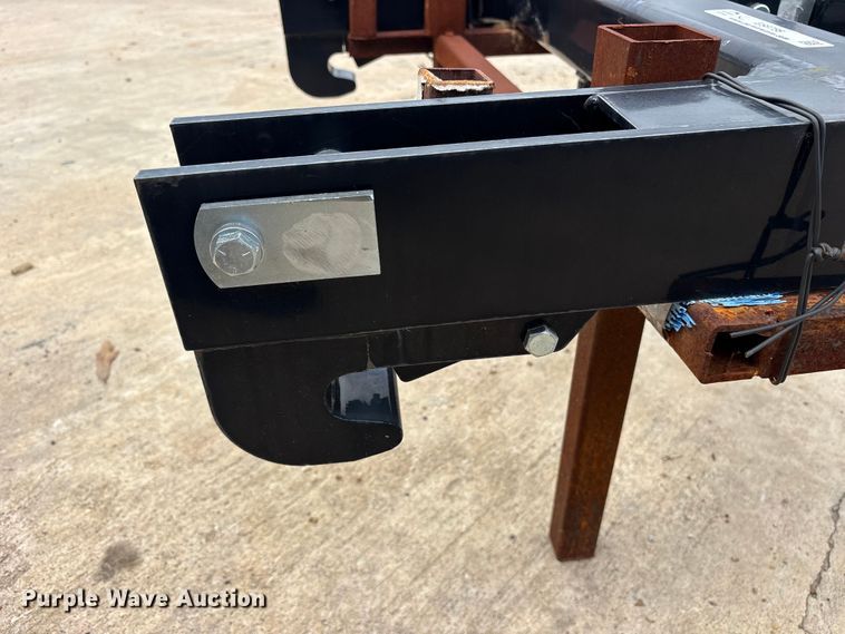 image for item ES8786 (2) Mahindra quick hitches