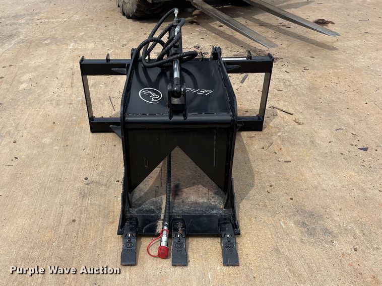 image for item ES8789 2025 Future FT-SGB20 skid steer log grapple bucket