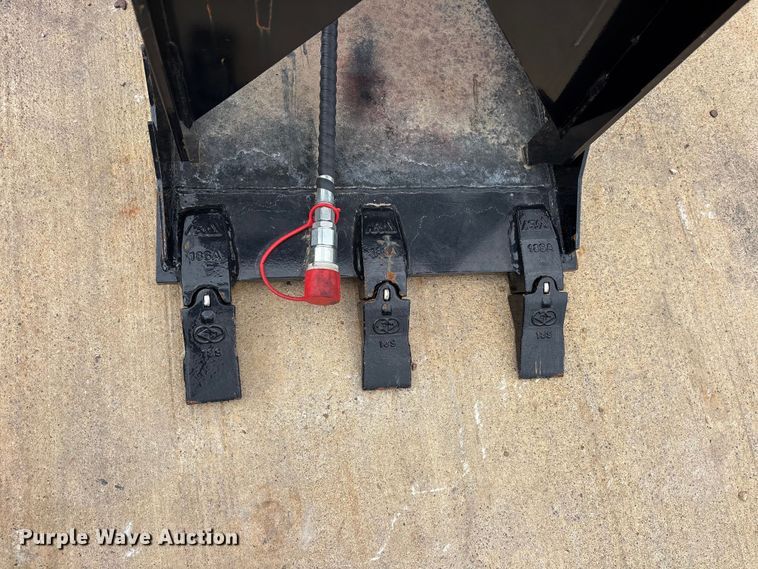 image for item ES8789 2025 Future FT-SGB20 skid steer log grapple bucket