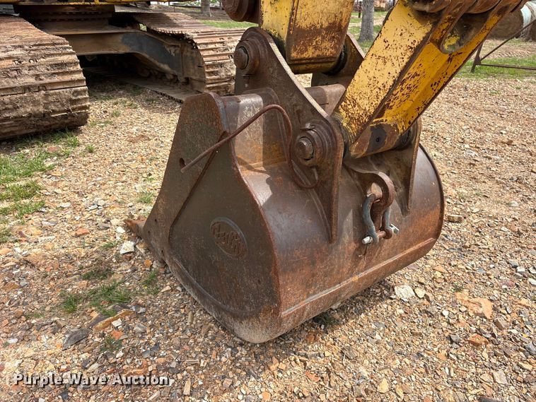 image for item ES8874 2003 Kobelco SK160LC excavator