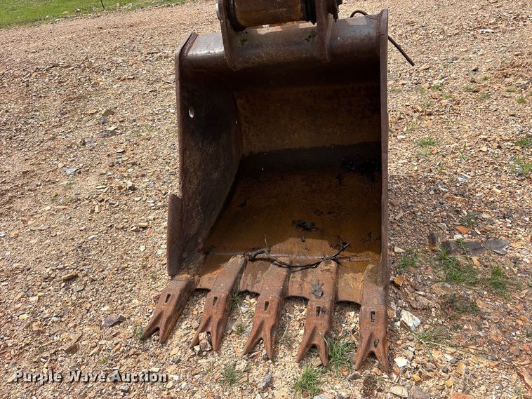 image for item ES8874 2003 Kobelco SK160LC excavator