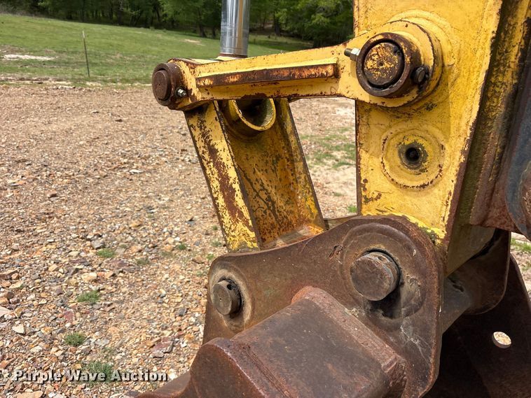 image for item ES8874 2003 Kobelco SK160LC excavator