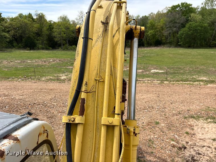 image for item ES8874 2003 Kobelco SK160LC excavator