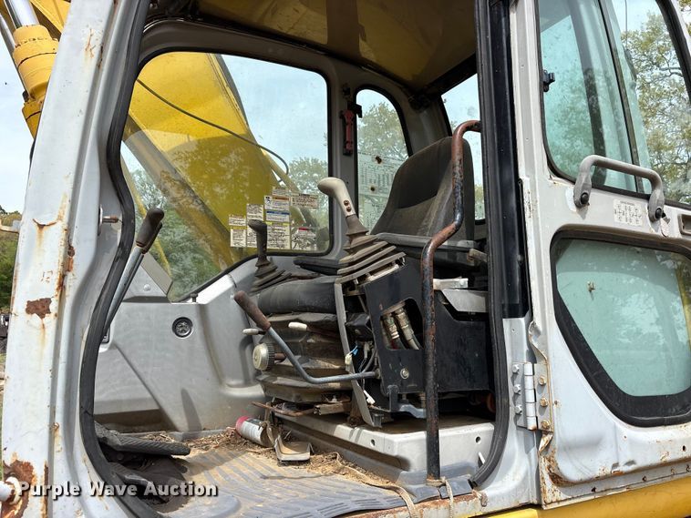 image for item ES8874 2003 Kobelco SK160LC excavator