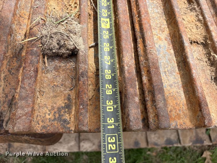 image for item ES8874 2003 Kobelco SK160LC excavator