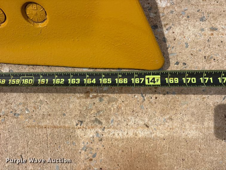 image for item ES8876 Caterpillar dozer blade