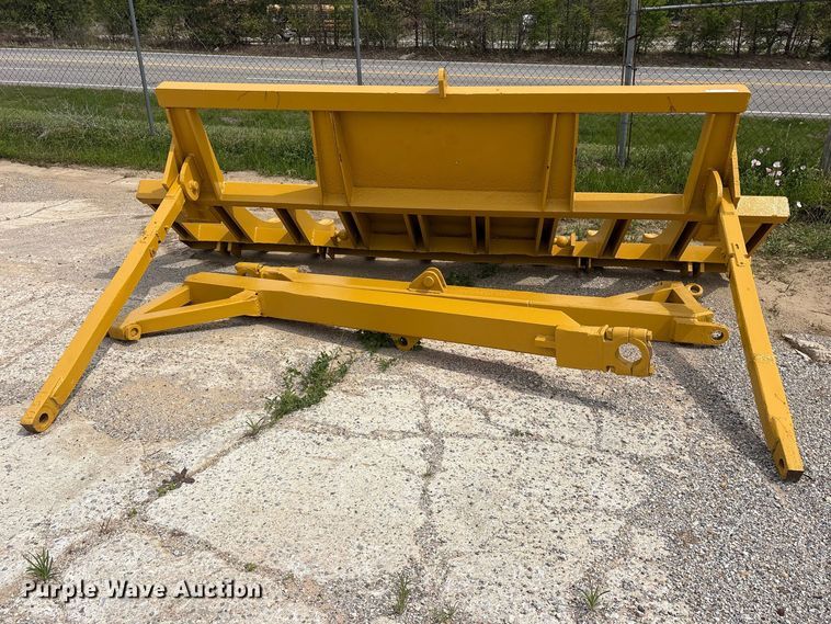 image for item ES8877 Caterpillar root rake