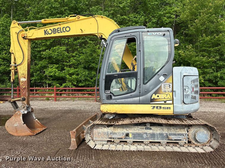 image for item ES8892 2013 Kobelco SK70SR-2 mini excavator